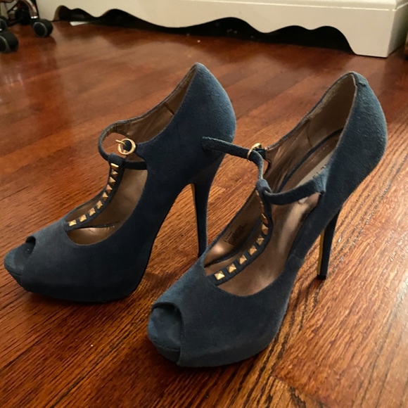 Gold Studded Steve Madden Strappy Heels - Picture 3 of 3